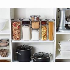 Rubbermaid Plastic Containers